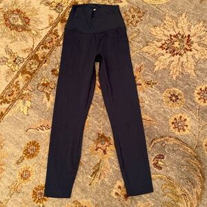 ⭐️ LIKE NEW ⭐️ 90 degree navy leggings, SMALL